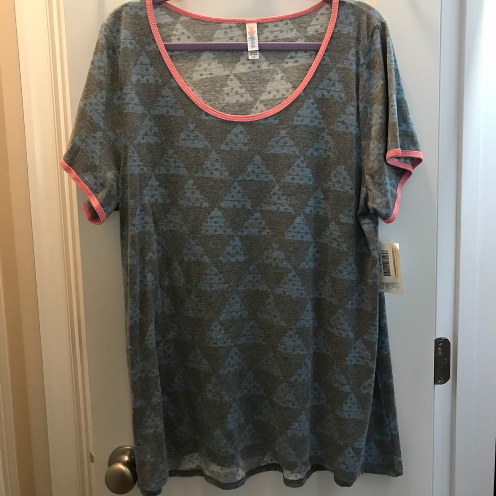 Lularoe Classic tee